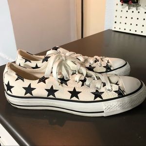Converse All Star star pattern, size men’s 6, women’s 8